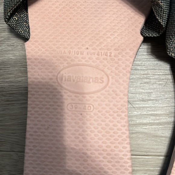 Havaianas Flip Flops - Picture 3 of 4
